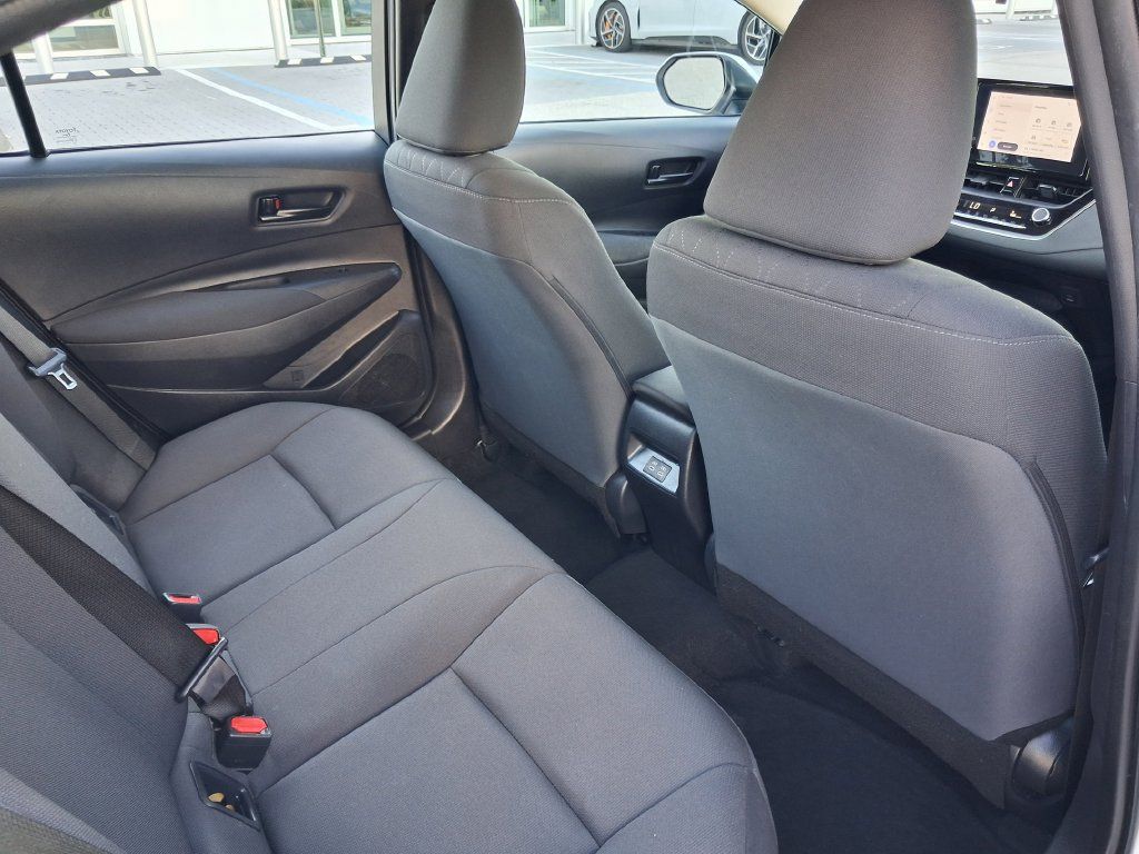 Used 2025 Toyota Corolla LE FWD image 23