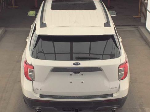 Used 2023 Ford Explorer XLT w/ Equipment Group 202A image 7