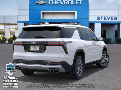 New 2026 Chevrolet Traverse LT w/ Driver Confidence Package AWD/4WD image 4
