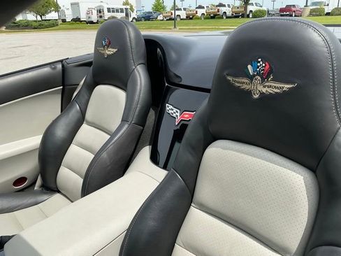 Used 2008 Chevrolet Corvette Convertible w/ Preferred Equipment Group RWD image 28