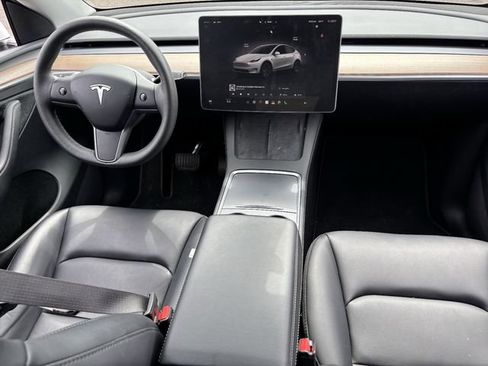 Used 2024 Tesla Model Y Long Range AWD/4WD image 15