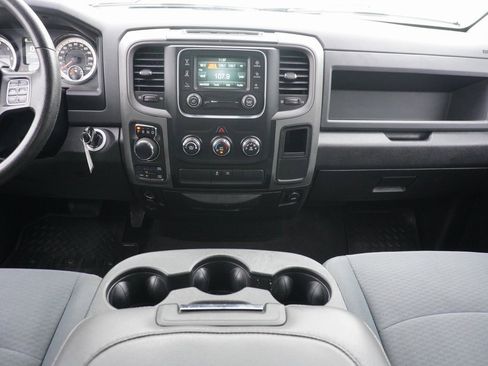 Used 2017 RAM 1500 Express image 22