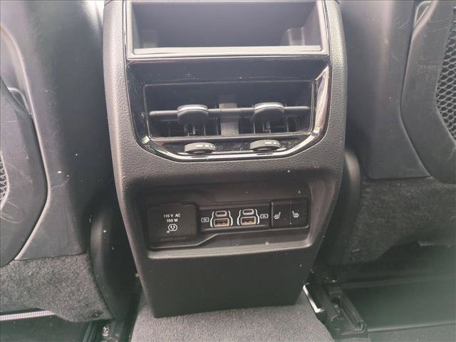 Used 2022 Jeep Grand Cherokee Overland AWD/4WD image 18