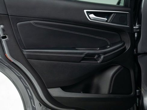 Used 2024 Ford Edge Titanium image 25