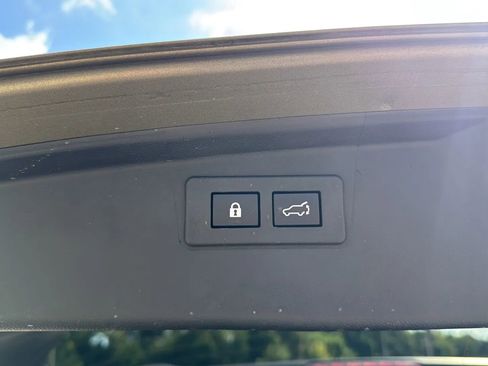 Used 2024 Subaru Outback Limited image 12