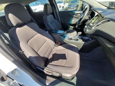 Used 2023 Chevrolet Malibu LT FWD image 26