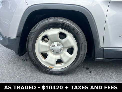 Used 2017 Jeep Cherokee Sport image 9