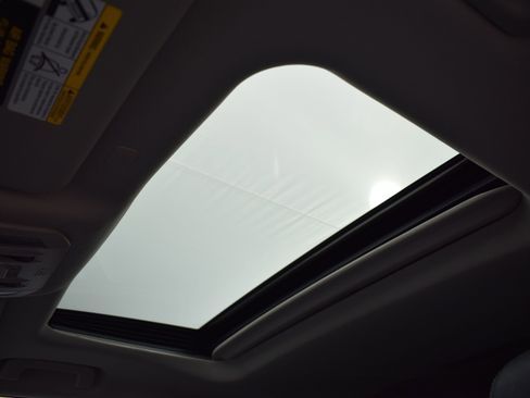 Used 2022 Toyota Highlander Limited image 26