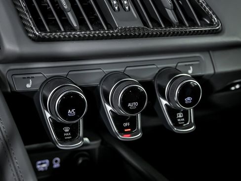 Used 2022 Audi R8 V10 performance image 38