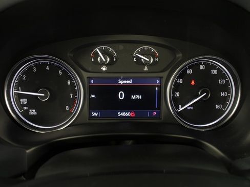 Used 2022 Buick Enclave Essence image 11