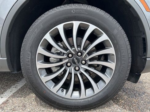 Used 2024 Lincoln Aviator AWD w/ Premium Package image 23