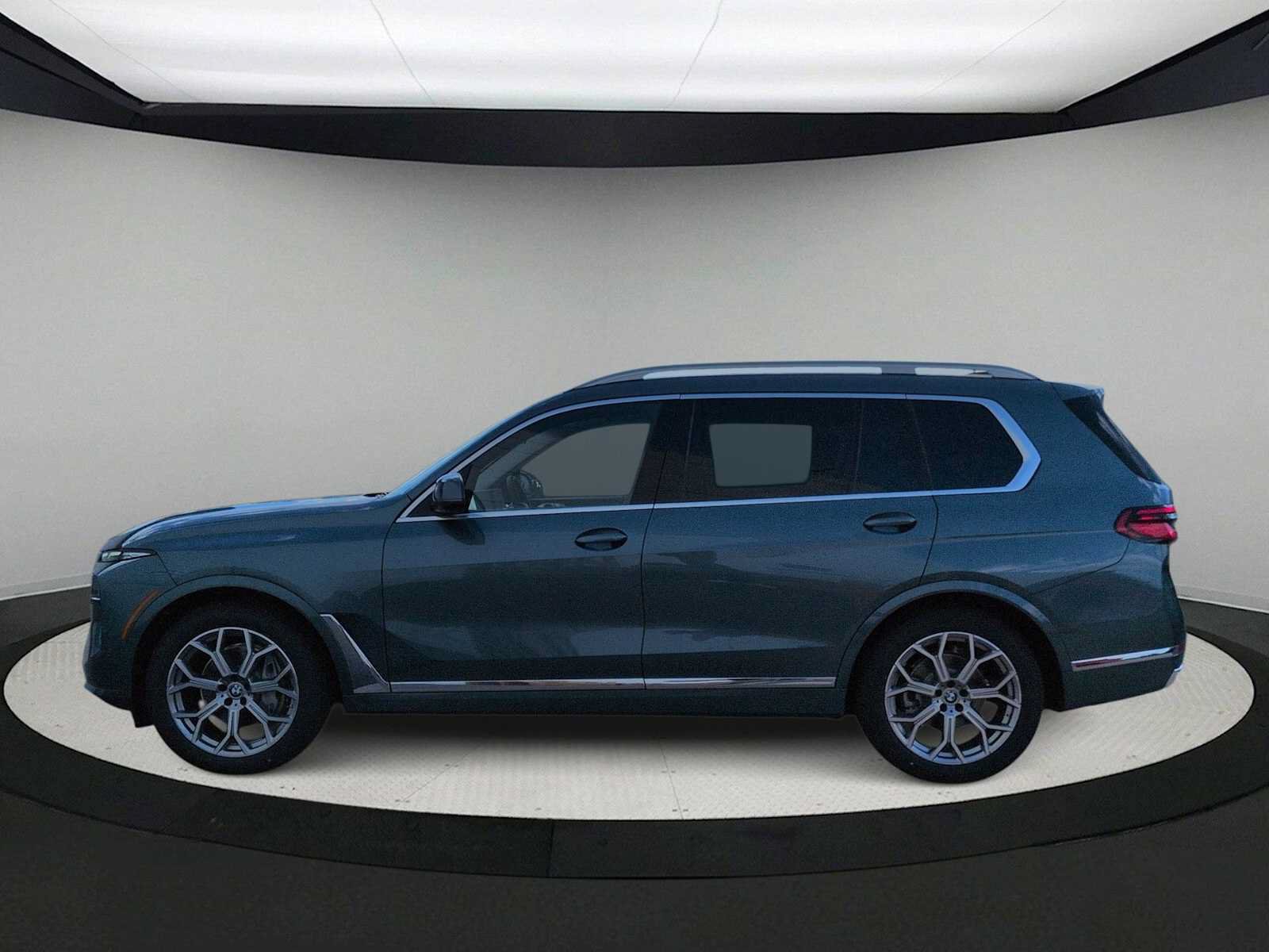 Used 2026 BMW X7 xDrive40i AWD/4WD image 5