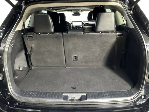 Used 2023 Toyota Highlander XLE AWD/4WD image 39