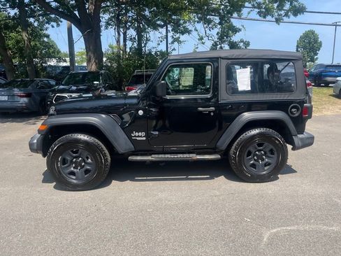 Used 2019 Jeep Wrangler Sport image 4