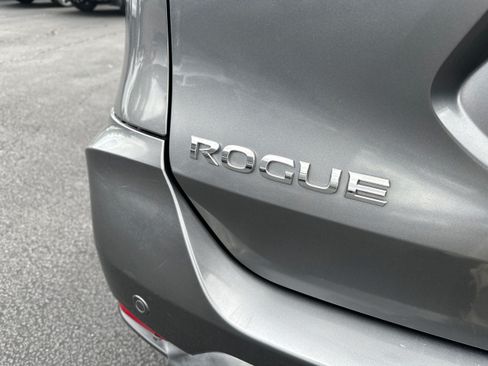 Used 2019 Nissan Rogue SV FWD image 26