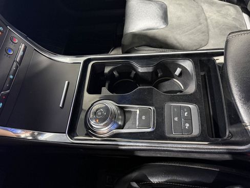 Certified 2019 Ford Edge ST w/ Equipment Group 401A AWD/4WD image 33