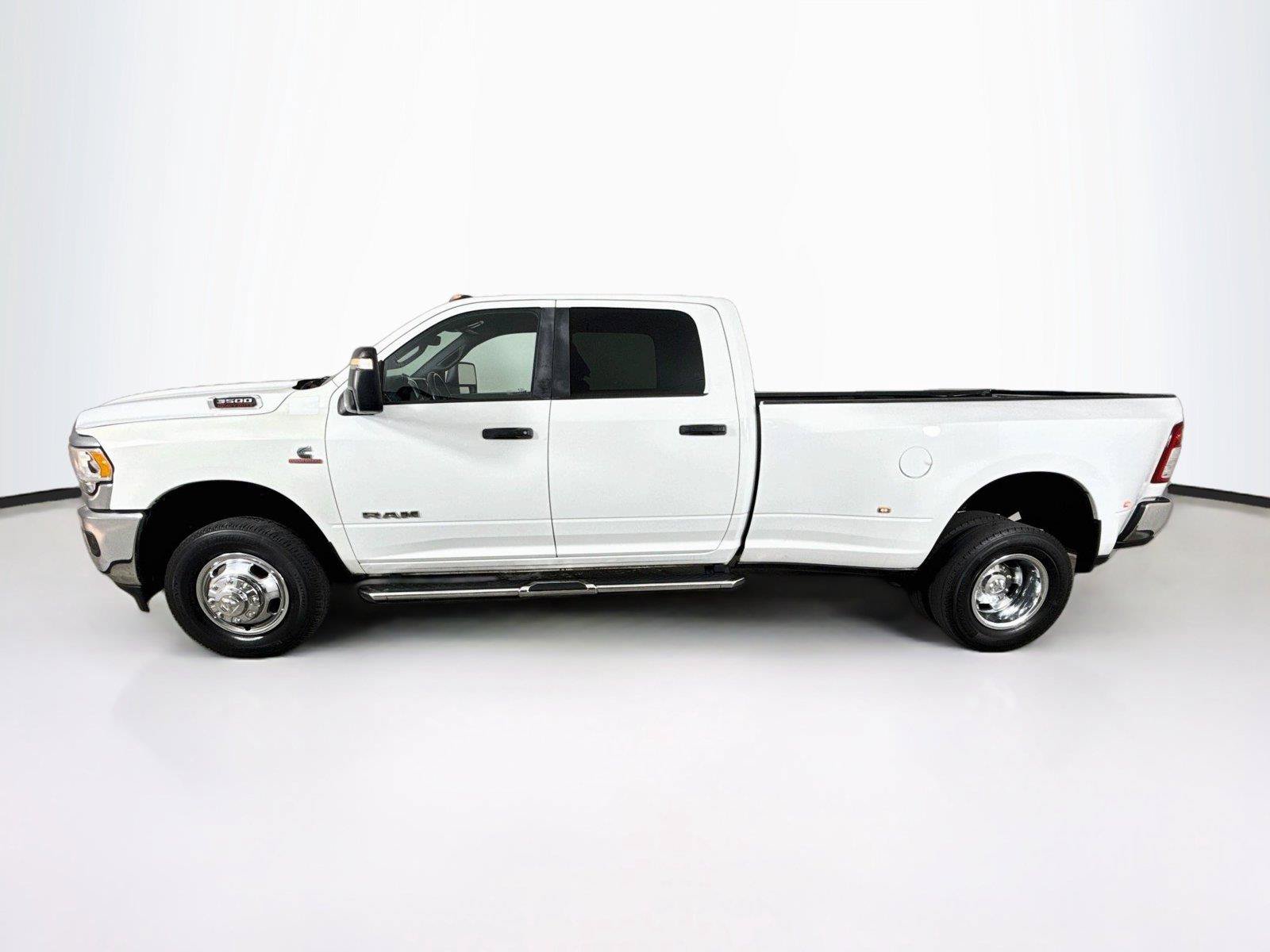 Used 2024 RAM 3500 Big Horn AWD/4WD image 2