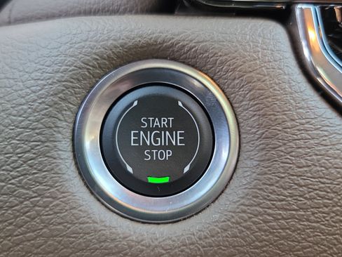 Certified 2024 GMC Canyon Denali AWD/4WD image 23