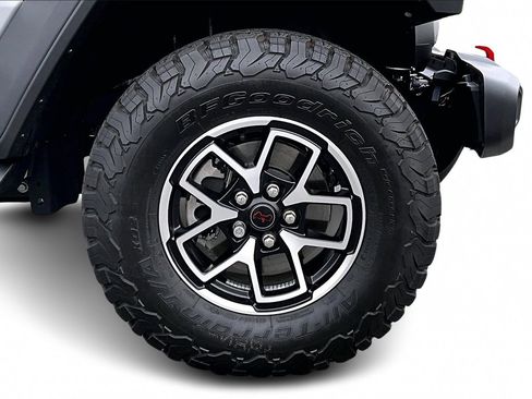 Used 2024 Jeep Wrangler Rubicon w/ Safety Group image 31