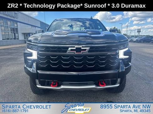 Used 2024 Chevrolet Silverado 1500 ZR2 w/ Technology Package AWD/4WD image 9