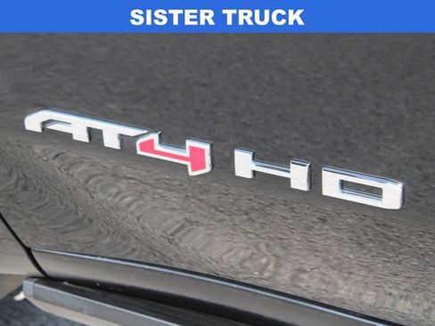 Used 2025 GMC Sierra 2500 AT4 w/ AT4 Premium Plus Package image 18