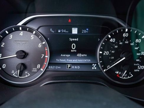 Used 2020 Nissan Titan Platinum Reserve w/ Moonroof Package image 28