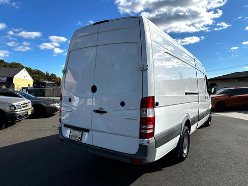 Used 2017 Mercedes-Benz Sprinter 3500 image 5