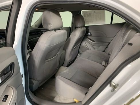 Used 2015 Chevrolet Malibu LS image 28