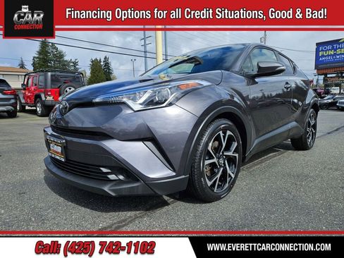 Used 2019 Toyota C-HR XLE image 1