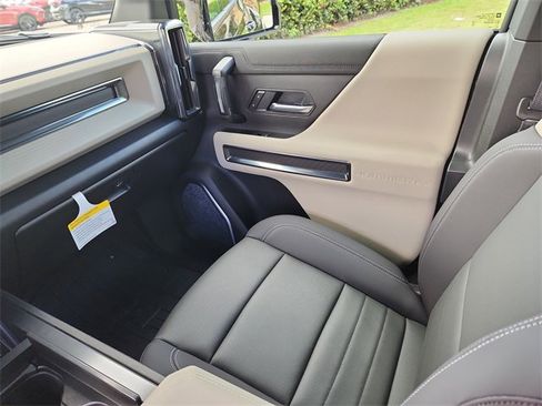 New 2026 GMC Hummer EV 2X image 13