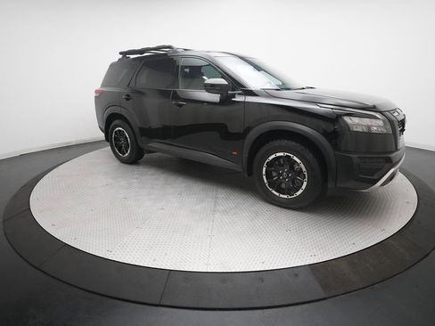 Certified 2025 Nissan Pathfinder Rock Creek image 36