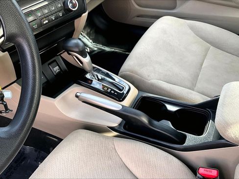 Used 2013 Honda Civic LX image 13
