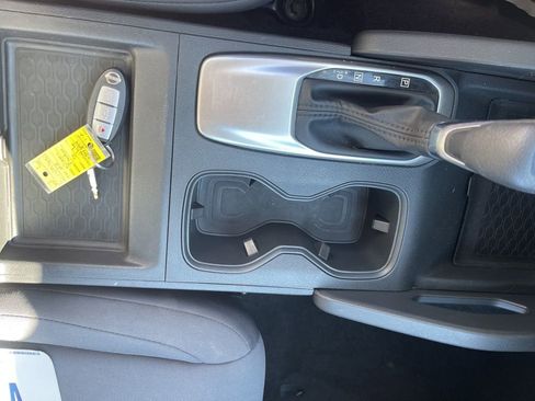 Used 2022 Nissan Frontier S image 19