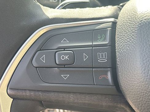 New 2025 Jeep Grand Cherokee L Limited w/ Black Appearance Package RWD image 25