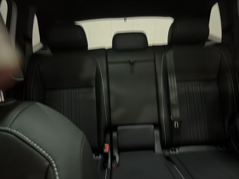 Certified 2024 Volkswagen Tiguan SE R-Line AWD/4WD image 35