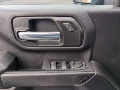 Used 2025 Chevrolet Silverado 2500 Custom w/ Custom Value Package image 22