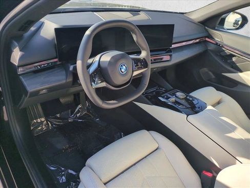 Used 2024 BMW i5 eDrive40i w/ Convenience Package RWD image 10