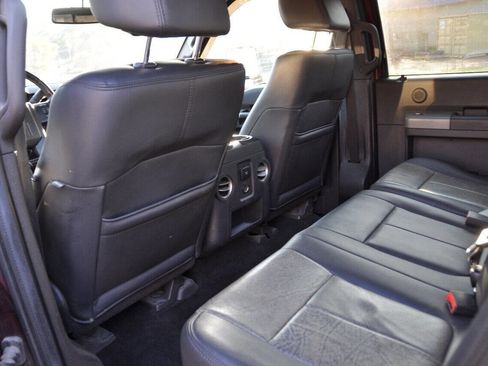 Used 2011 Ford F250 Lariat w/ Chrome Pkg image 20