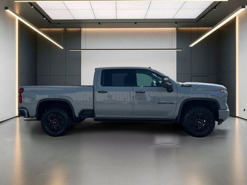Used 2024 Chevrolet Silverado 2500 LTZ w/ LTZ Plus Package AWD/4WD image 7