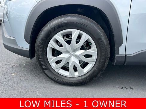 Used 2026 Toyota Corolla Cross L image 9