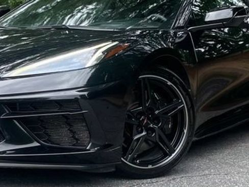 Used 2020 Chevrolet Corvette Stingray Premium Cpe w/ 3LT Preferred Equipment Group RWD image 3