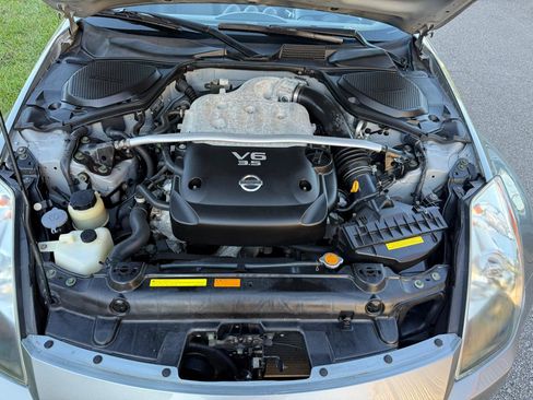 Used 2004 Nissan 350Z Touring RWD image 40