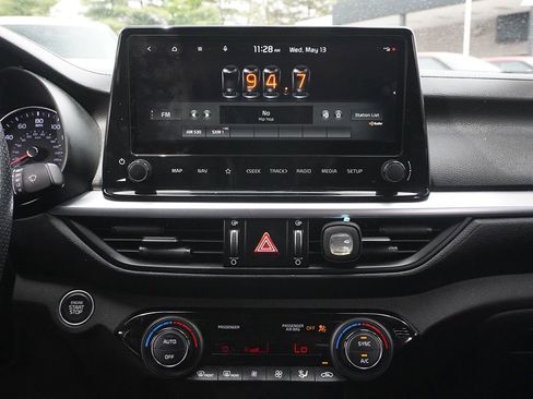 Used 2022 Kia Forte GT-Line w/ GT-Line Technology Package FWD image 39