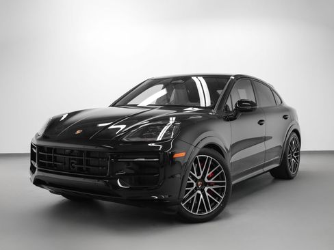 New 2026 Porsche Cayenne GTS image 6