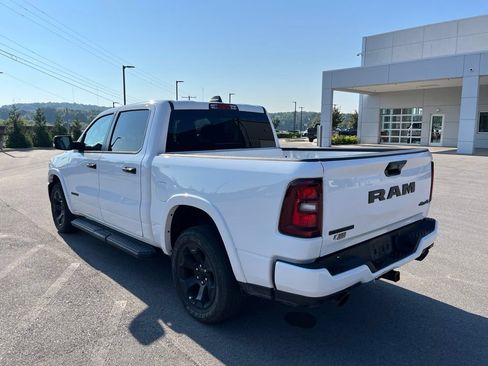 Used 2025 RAM 1500 Big Horn AWD/4WD image 3