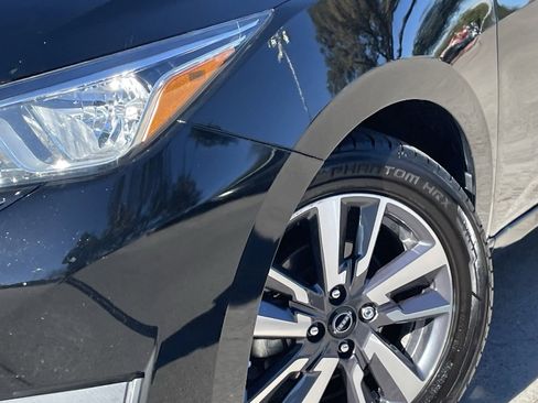 Used 2024 Nissan Versa SV image 8