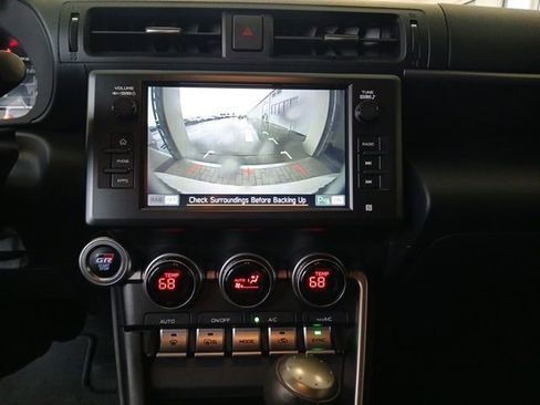 Used 2024 Toyota GR86 Premium RWD image 19