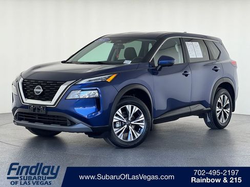 Used 2022 Nissan Rogue SV image 1