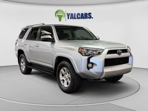 Used 2016 Toyota 4Runner SR5 AWD/4WD image 7