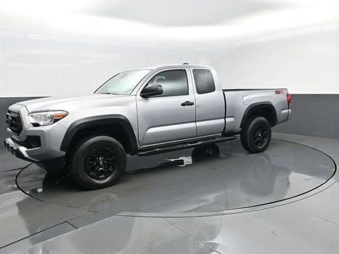 Used 2020 Toyota Tacoma SR w/ SX Package image 2